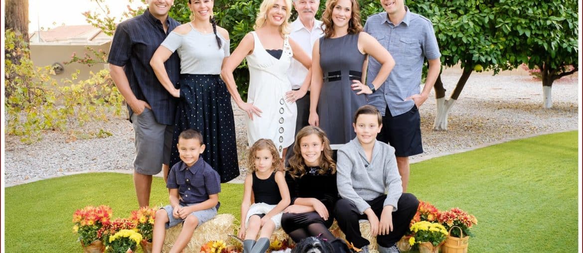 family, portrait, cyndi hardy photography, photography, photographer, peoria, arizona, backyard, fall themed